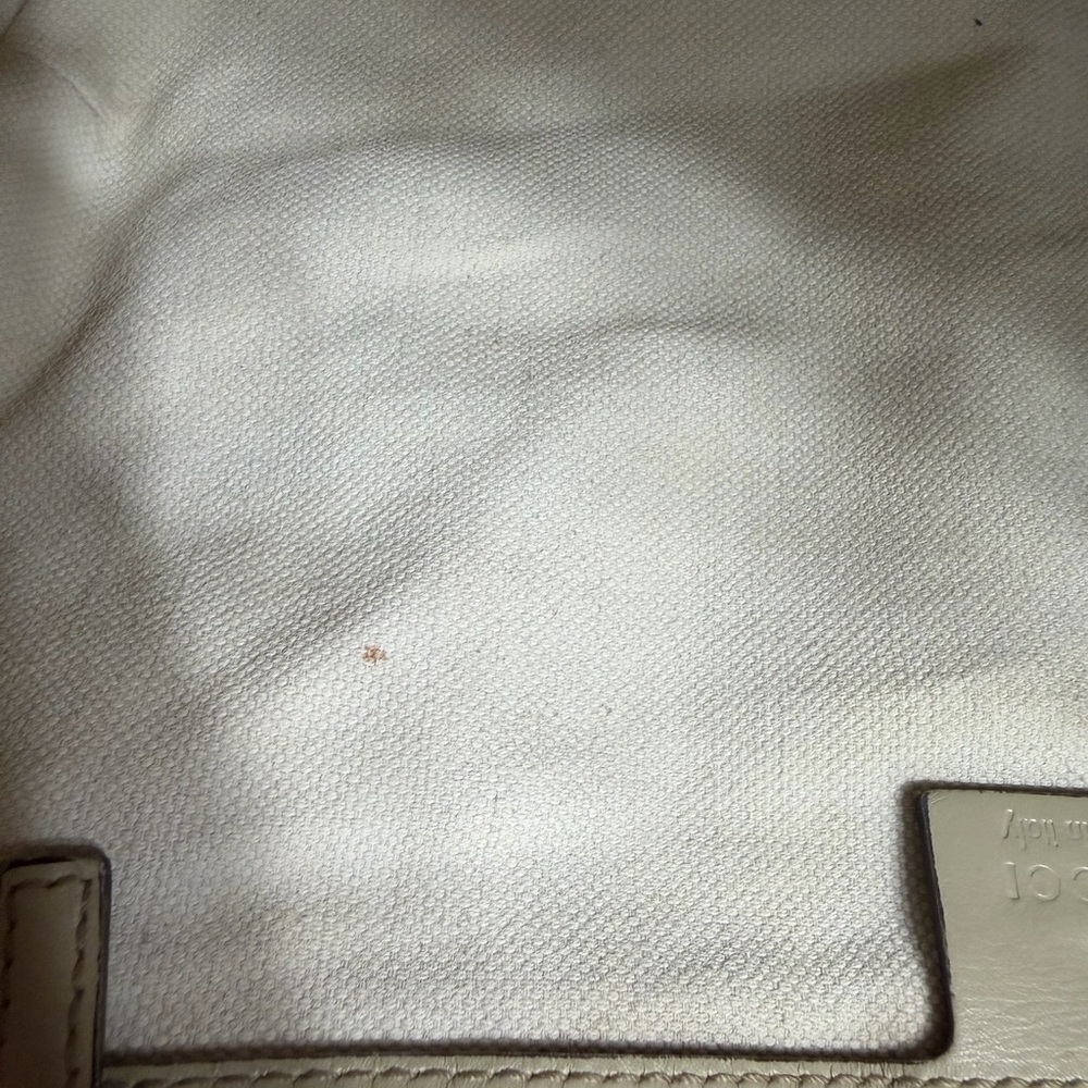 Gucci Beige and Cream Monogram Shoulder Bag - Picture 9 of 11